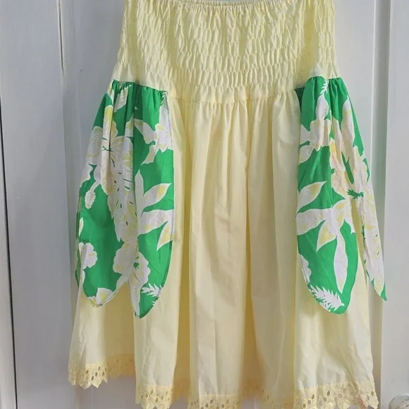 Cute Vintage Smocked Shirred Full Petal Skirt Set with Tube Top Eyelet Trim - Picture 4 of 11